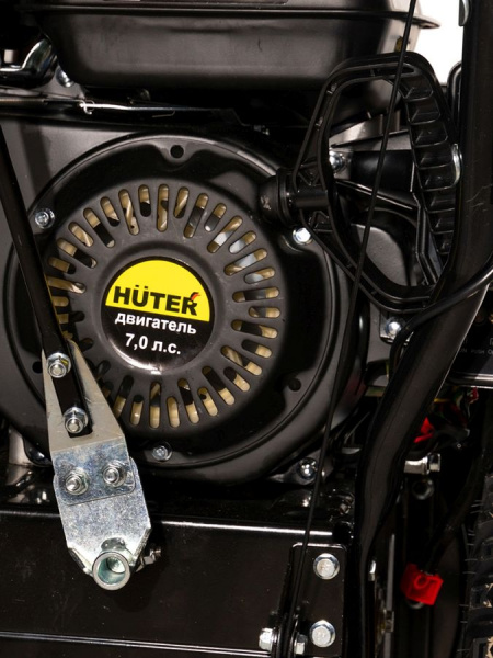 Снегоуборщик Huter SGC 4800B, бензиновый 70/7/16